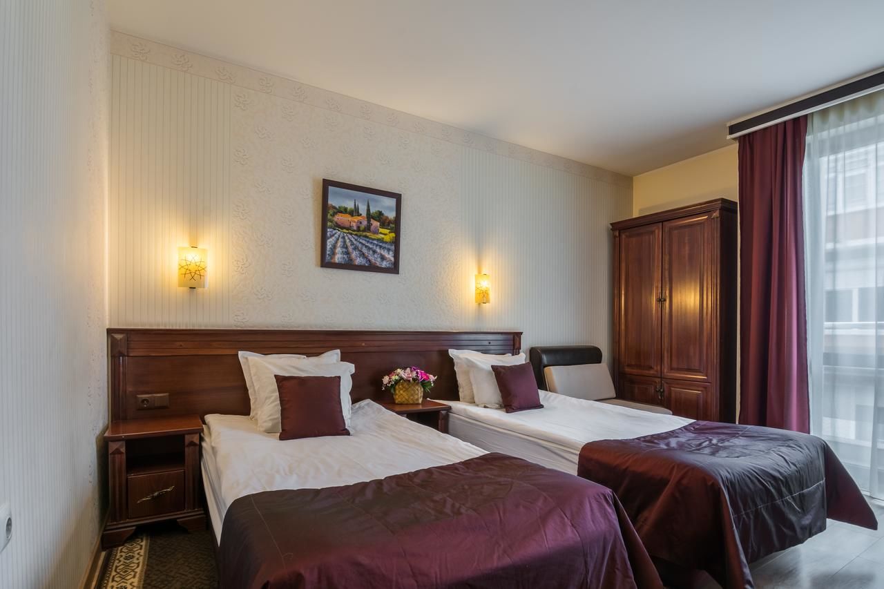 Отель Hotel Aris София